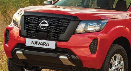 Navara SE grill